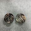 Rosa de flor tallada de concha de nácar negra para fabricación de joyas, tamaño 30mm