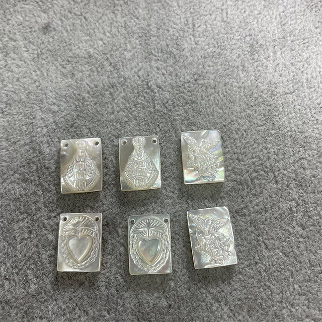 Imagen en relieve de concha de nácar blanca, forma cuadrada, diseño de la Virgen Guadalupe María, diseño de fabricación de colgantes