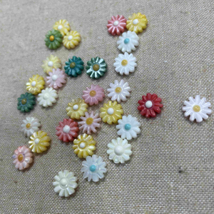 Pulsera de corte de flores de colores, nácar Natural, diseño de cadena de joyería, forma de flor pequeña, color amarillo