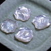 Cabujón de concha blanca tallada en forma de hoja de loto de nácar Natural, tamaño grande para hacer colgantes, diseño de joyería, flor DIY