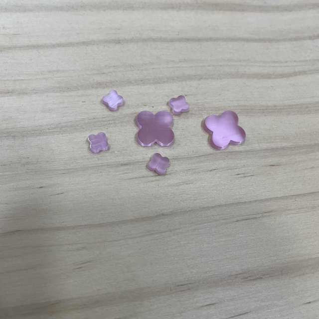 Flores de piedra de gato Flores de color rosa forma plana de piedra para anillos 