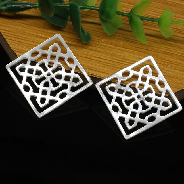 Natural Mother of Pearl Square Diseño hueco Colgante de concha negra para joyas de aretes haciendo bricolaje hecho a mano