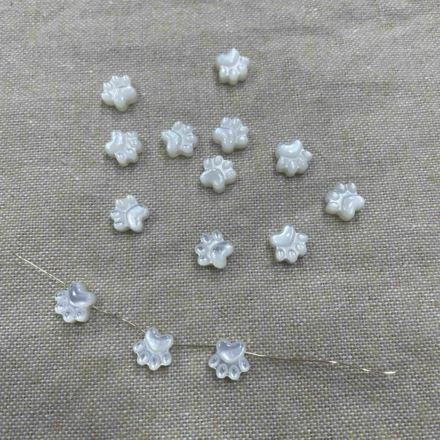 Madre natural de Pearl Cat's Paw Claw Cutting Diseño de charra