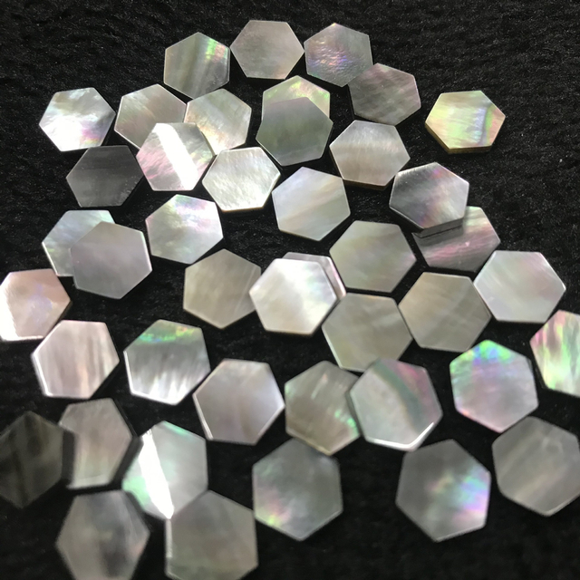 Forma hexagonal de nácar Natural, cara lisa de concha blanca para hacer colgantes de joyería, diseño de anillos, forma de cabujón