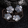 Diseño tallado de flores de nácar Natural para hacer colgantes, pendientes, diseño de cabujón de flores grandes, diseño de concha y anillos blancos