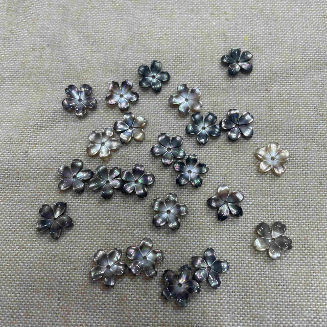 Flor de talla de perla Natural de la Madre de perla Joyería de flor oriental de cereza