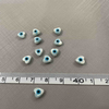 Nácar Natural forma de corazón ojos malvados cosas pequeñas para hacer collares joyería DIY cadena pequeñas cuentas forma de corte de corazón