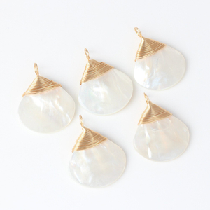 Colgante con forma de gota de nácar Natural, diseño de concha blanca, fabricación de joyas, diseño de cara lisa, pendiente de cabujón de tamaño pequeño