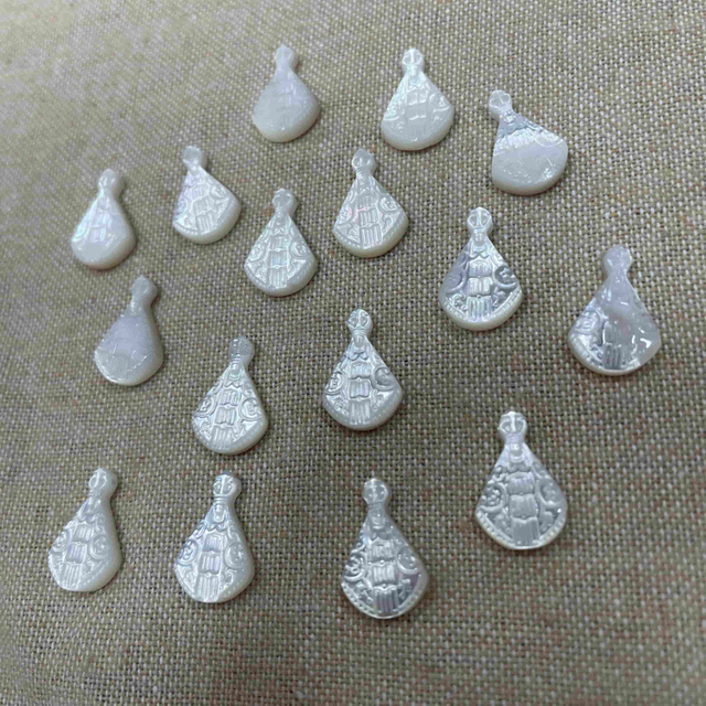 Imagen tallada de nácar Natural, diseño en relieve de vírgenes, corte de María para fabricación de joyas para tallado de imágenes en cadena 
