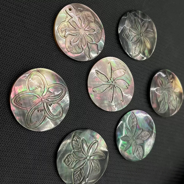 Madre de perla Tallado de perlas Gran tamaño Reduce Picte corta Costilla negra Diseño hecho a mano Joyería de flores Piezas de bricolaje