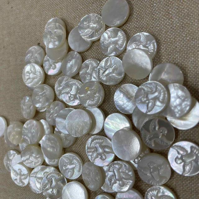 Madre natural de perla Paz de pájaros Corte de paloma blanca para collar para el diseño de joyería redonda de pulsera usando