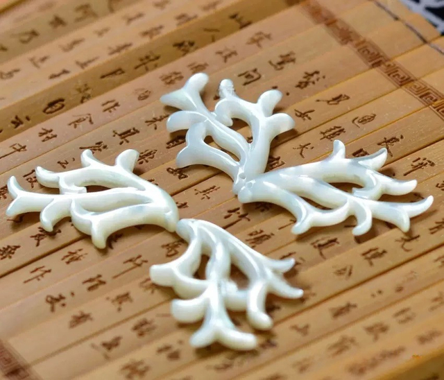 Joyas de la forma de tallado de la madre de las perlas Joyas haciendo diseño hecho a mano para el diseño hueco de la cáscara blanca de bricolaje