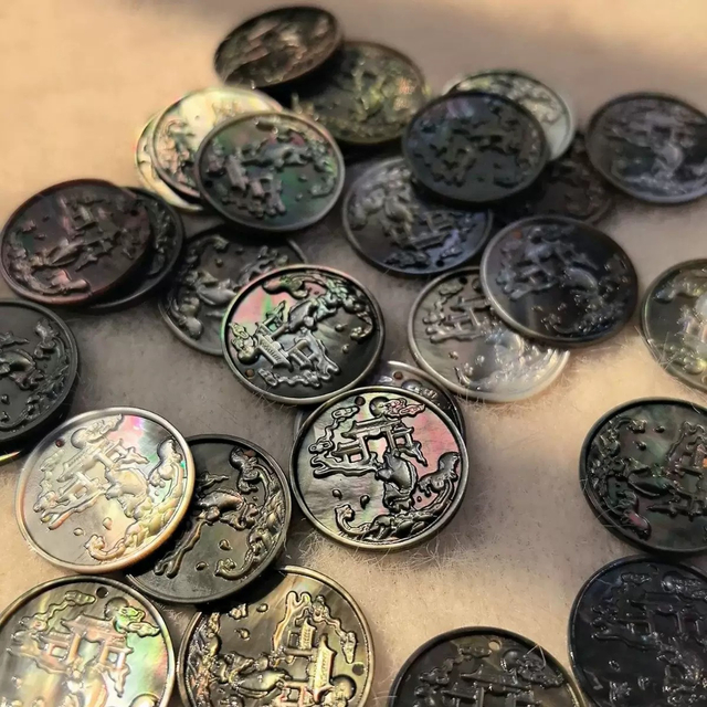 Madre de perla Tallado de animal de la perla Diseño de cameo de diseño en relieve de corte para el diseño colgante Tallado