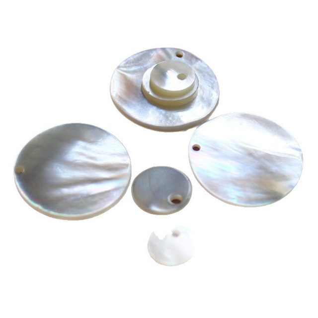 Diseño de pendiente de forma redonda de nácar Natural para la fabricación de joyas, fabricación de colgantes de tamaño pequeño con cara lisa, piezas de concha blanca