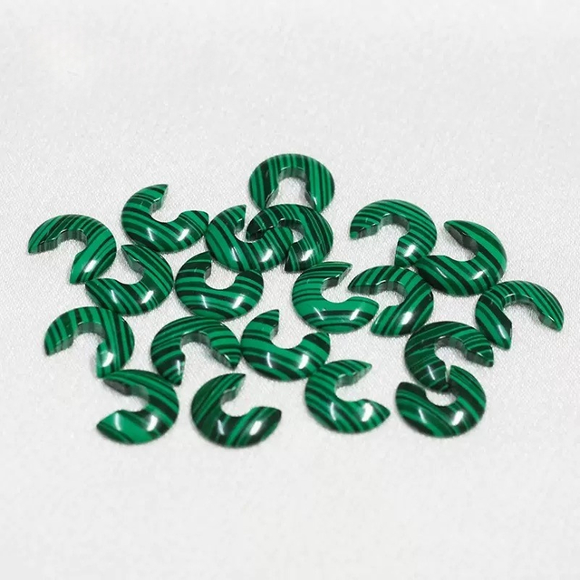 Mother de perla Tallado de cabujón color verde para colgante de joyas que fabrican un diseño de collar Cabochon de piedra