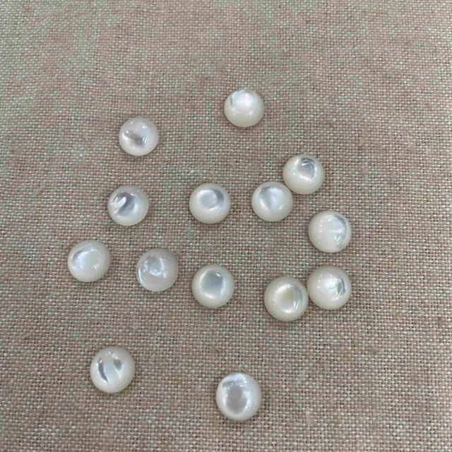 Mother de perla Pearl Cabochon cortando cuentas redondas Diseño de inyección de joyas Hacer anillos aretes con cáscara blanca 