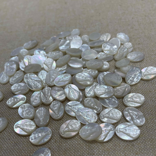 Madre natural de la perla Tallado de Jesús Cortando María Forma Guadalupe Diseño de relieve que hace DIY estilo colgante