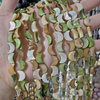 Corte natural en forma de luna de nácar para diseño de collar, fabricación de piezas coloridas de diseño de estrella de concha, piezas bonitas para pulsera 