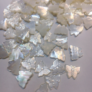 Corte en forma de mariposa de nácar natural para diseño de collar, joyería para mujer, diseño de pulsera de frijoles pequeños de color blanco a la moda