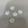 Pendientes de corte con forma de flor de nácar Natural, fabricación de granos pequeños, diseño en relieve, collar, piezas de moda para mujer 