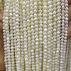 Collar de bola redonda de perla Natural para mujer, diseño de concha de fregona blanca, diseño de cadena, fabricación de pulseras, cuentas DIY 