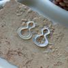 Corte de cabujón más grande de madreperla Natural para incrustaciones de colgantes, joyería para mujer con forma de calabaza, diseño hueco de concha blanca 