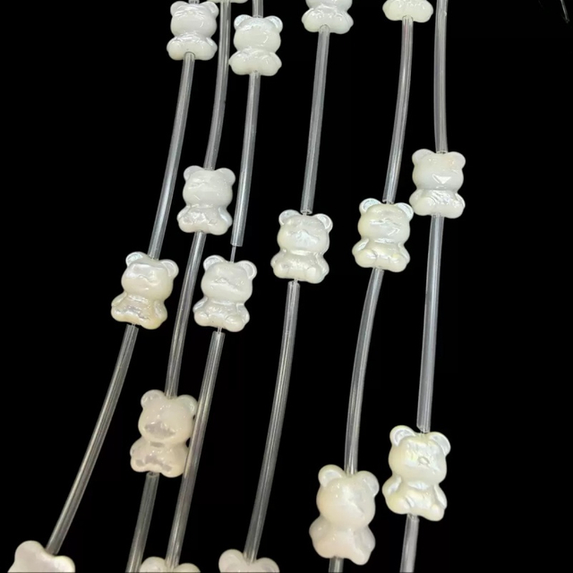 Imagen de animal de nácar Natural, corte de frijoles pequeños para collar, usando piezas, diseño de oso, cosas bonitas para hacer pulseras 
