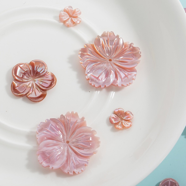 Corte de flor de nácar Natural para diseño de broche, fabricación de colgantes para mujer, diseño de incrustaciones de concha rosa, diseño de anillos de frijoles pequeños 