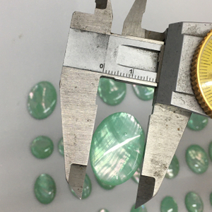 Corte de cabujón de concha verde de nácar Natural para hacer pendientes, diseño de incrustaciones, frijoles coloridos, piezas pequeñas, forma ovalada, bricolaje