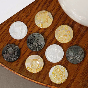 Joyería de cabujón de forma redonda de nácar Natural, colgante con diseño en relieve, diseño de collar para mujer, concha negra