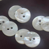 Diseño de botón de nácar Natural para la fabricación de joyas, diseño de pendiente de cabujón de concha blanca redonda, forma cuadrada lateral lisa 