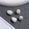 Cabujón de cara de bombe de frijoles pequeños de concha blanca con forma de flor de nácar Natural para hacer pendientes de diseño de cadena 