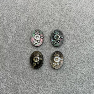 Collar de nácar Natural, colgante tallado en forma ovalada para mujer, joyería, diseño de imagen, diseño de flor de cara en relieve