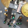 Forma ovalada de nácar natural cortando pequeños cabujones con incrustaciones de anillos de concha amarilla con diseño de collar de forma redonda, aretes de concha coloridos 