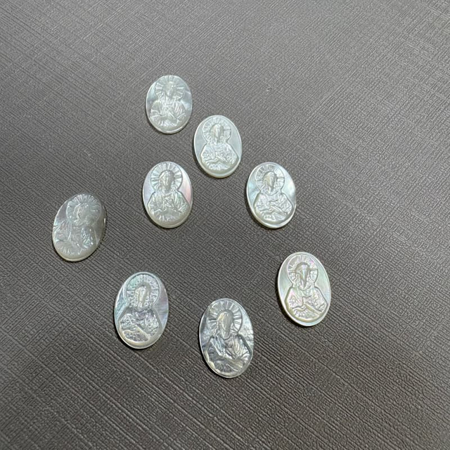 Imagen de Jesús de corte de forma ovalada de nácar natural para incrustaciones colgantes haciendo iconos de diseño de Guadalupe diseño de collar de concha blanca