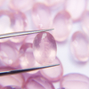 Corte de forma ovalada de nácar Natural para pendientes, diseño de incrustaciones, joyería para mujer, frijoles pequeños, cristal rosa, tallado de cara 