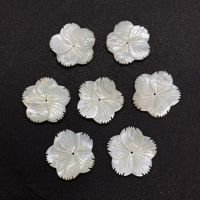 Corte de diseño de flor de nácar Natural para mujer, fabricación de joyas, diseño de broche, frijoles pequeños, anillos de concha blanca, fabricación de moda