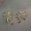 Corte en forma de flor de nácar Natural para mujer, fabricación de joyas, diseño en forma de trébol, cosas bonitas de la suerte, fabricación de pulseras DIY