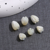Cabujón de cara de bombe de frijoles pequeños de concha blanca con forma de flor de nácar Natural para hacer pendientes de diseño de cadena 