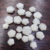 Tallado de flor de rosa de nácar natural para la fabricación de collares, joyería de diseño, pulsera de corte de doble cara, cuentas pequeñas de cabujón DIY
