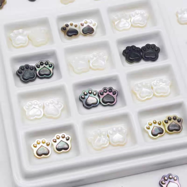 Garra de nácar natural para diseño de gato, aretes pequeños de cabujón, diseño de joyería para niña, incrustaciones de frijoles, iconos de cosas bonitas 