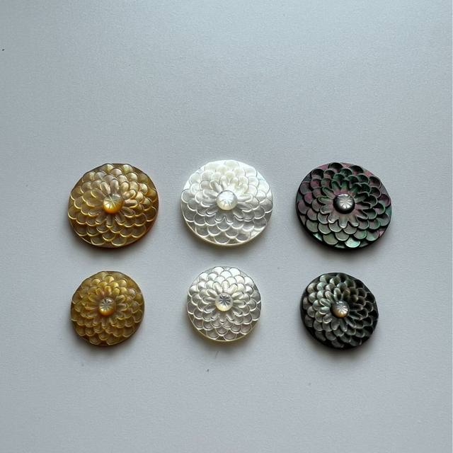 Corte de flor de nácar Natural para hacer pendientes, cabujón grande, concha negra, diseño colgante para mujer, collar DIY, frijoles 