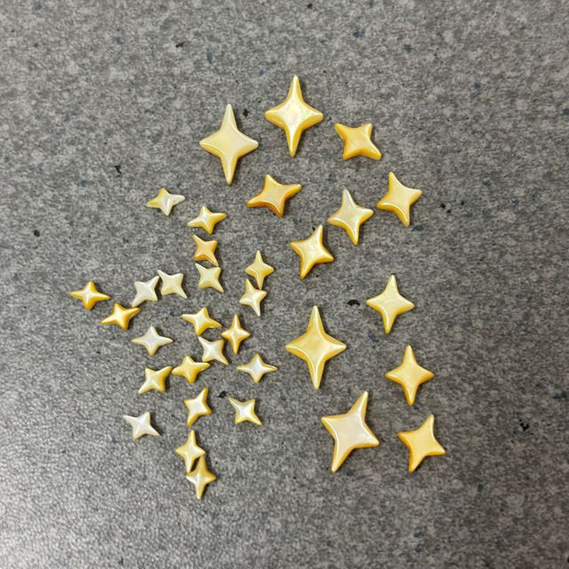 Cabujón de nácar Natural, frijoles pequeños, pequeña estrella para pendientes, diseño de trébol, pulsera con incrustaciones, joyería para mujer, concha amarilla