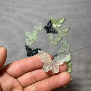 Natural nácar forma de mariposa corte ágata piedra joyería colgante diseño collar fabricación jade forma animal tallado 