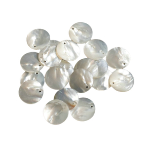 Diseño de pendiente de forma redonda de nácar Natural, colgante de estilo libre, collar de mujer de concha blanca, cuentas de joyería DIY 