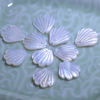 Pendientes de flor de cabujón con diseño de forma de concha de nácar Natural, joyería con incrustaciones, forma de trébol de corte de cara de concha blanca