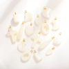Cuentas pequeñas de nácar Natural, diseño de cruz, forma de hoja de corte para fabricación de colgantes, piezas de joyería para mujer, cosas bonitas, Luna 
