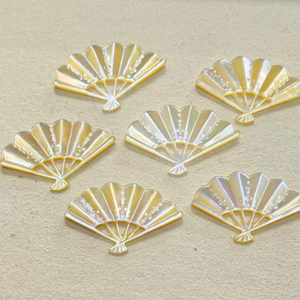 Corte natural en forma de abanico de nácar para hacer joyas, diseño de relieve para colgante, corte de cara, pulsera de cabujón de frijoles pequeños