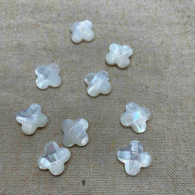 Anillos de corte de cara con forma de trébol de nácar Natural, fabricación de cabujones, joyería para mujer, diseño de incrustaciones, piezas de pendientes, corte de flores