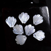 Pendientes de flor de cabujón con diseño de forma de concha de nácar Natural, joyería con incrustaciones, forma de trébol de corte de cara de concha blanca